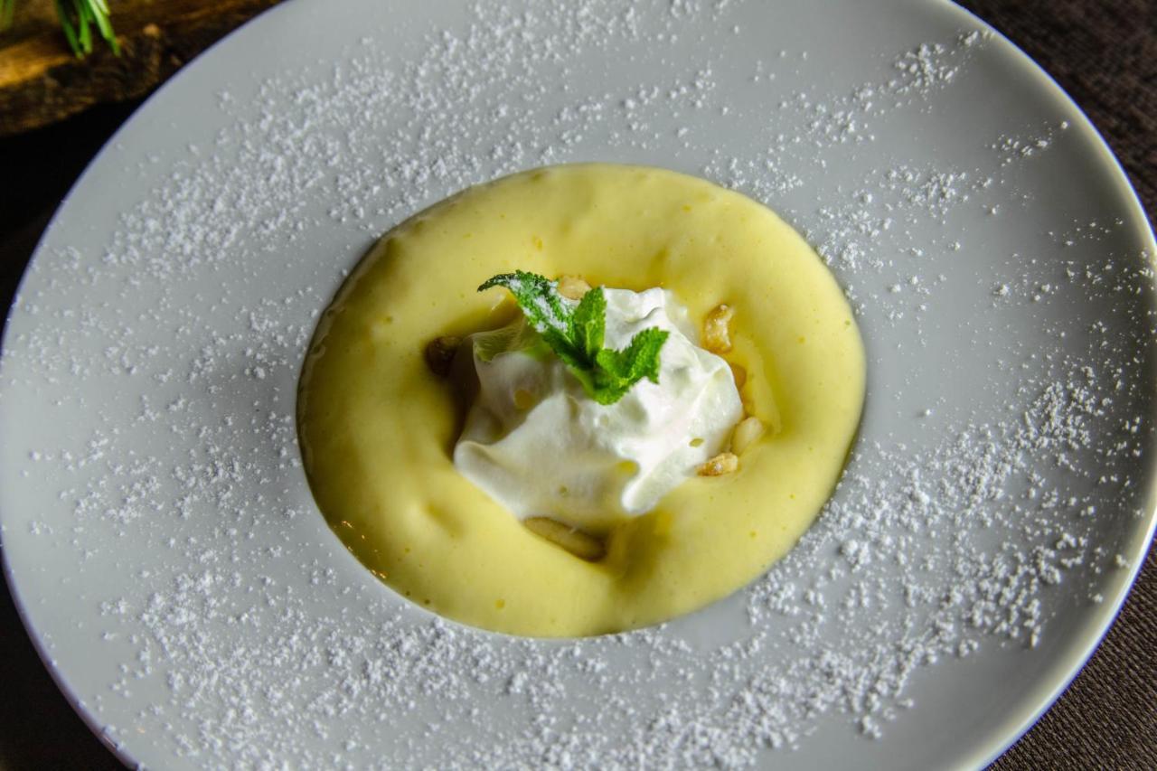 Hotel Petit Dahu - Chambres Et Restaurant Конье Экстерьер фото
